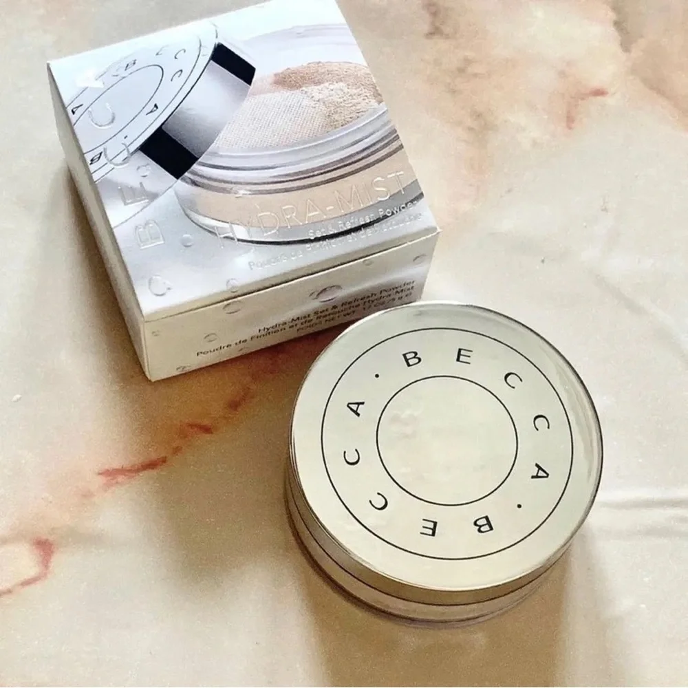 BECCA HYDRA-MIST SET & REFRESH POWDER, ORIGINAL CREAMY BEIGE COLOR, New